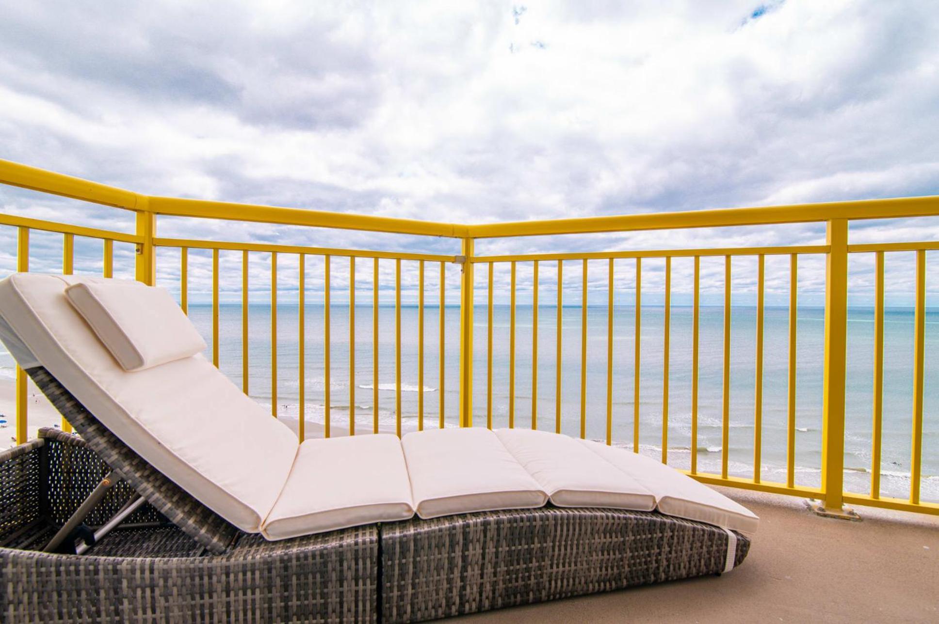Bay Watch Resort Luxe Oceanfront End Unit Миртъл Бийч Екстериор снимка
